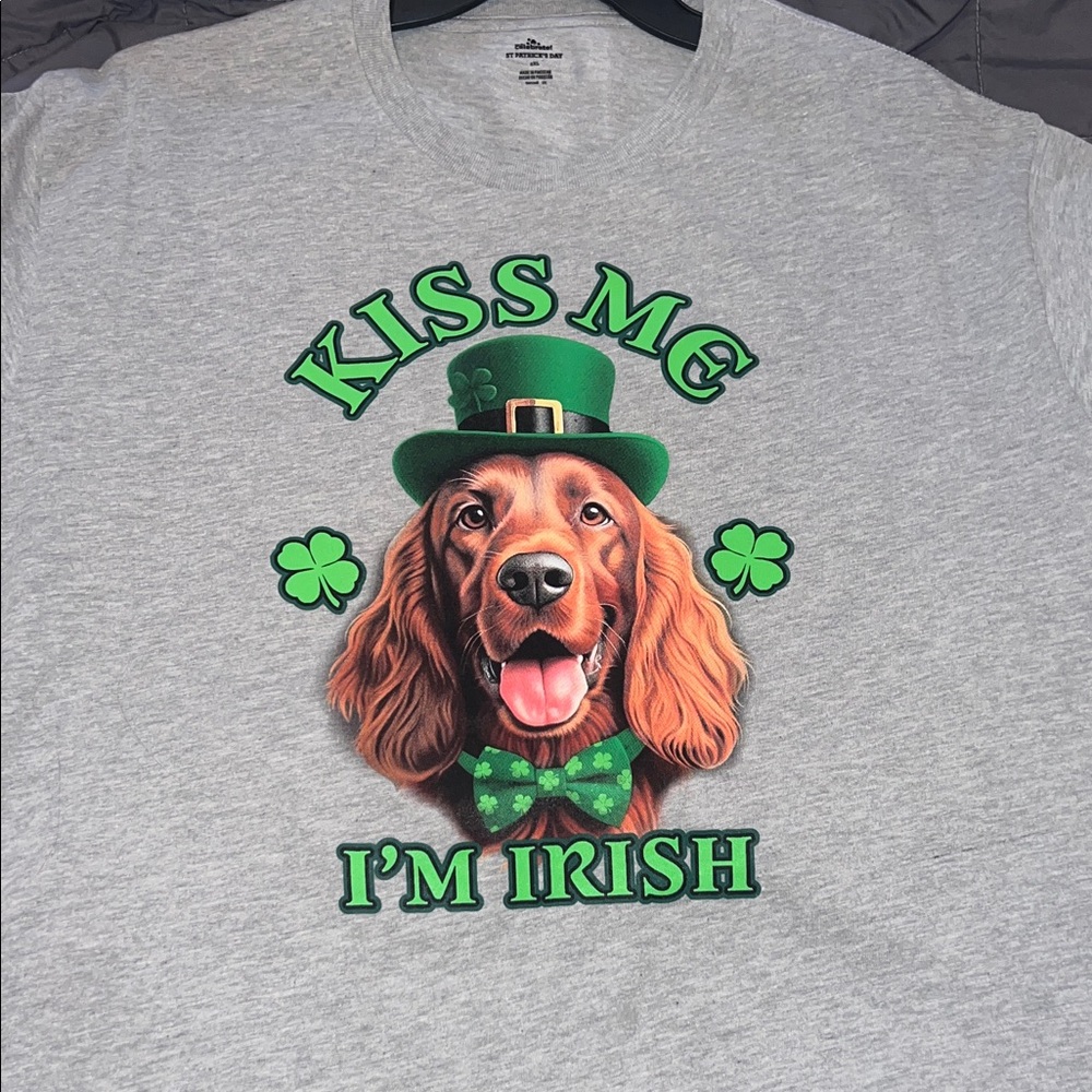 Kiss Me I'm Irish Green Dog Graphic Tee
